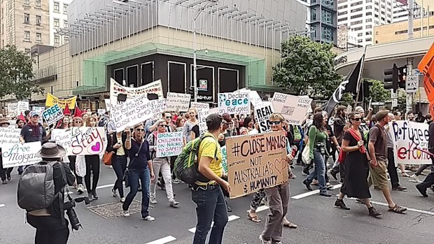 A rally in Brisbane calling for an end to offshore detention on Nauru and Manus Island. (AAP)