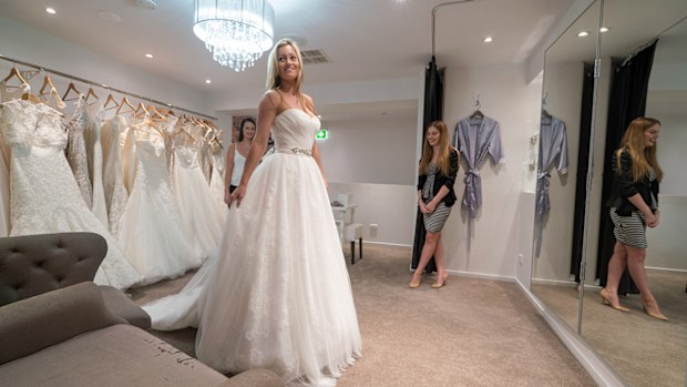 This bride seems to like the princess look.