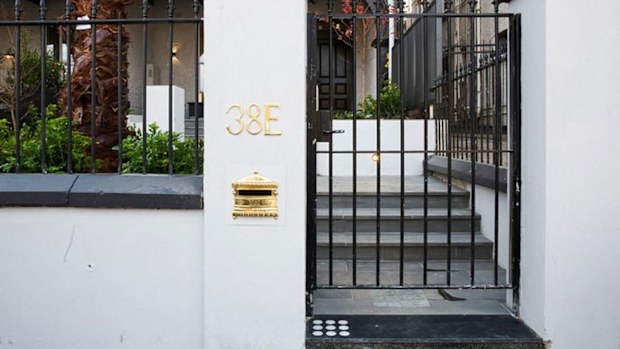 Jesse Mel Nine Logo front house