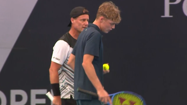 Lleyton ve Cruz Hewitt.