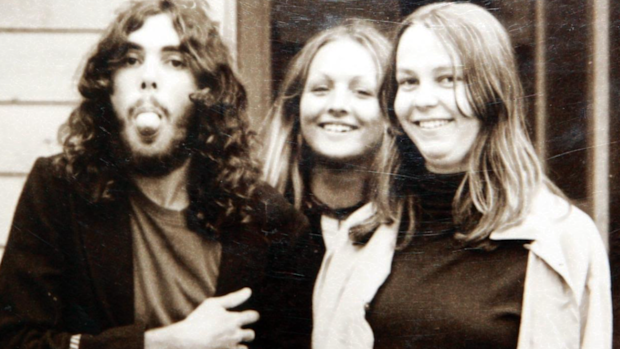 Robin Hoinville-Bartram (far right) and Anita Cunningham (centre) disappeared in 1972.