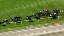 Knight's Choice sat 20th at the turn into the straight.