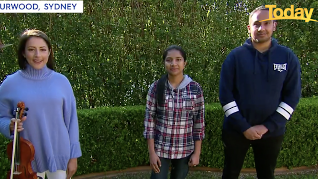 Violinist surprises neighbours.