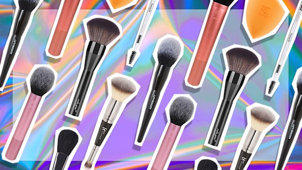 9PR: Makeup brushes 