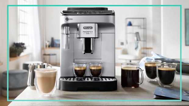 9PR: Delonghi Magnifica