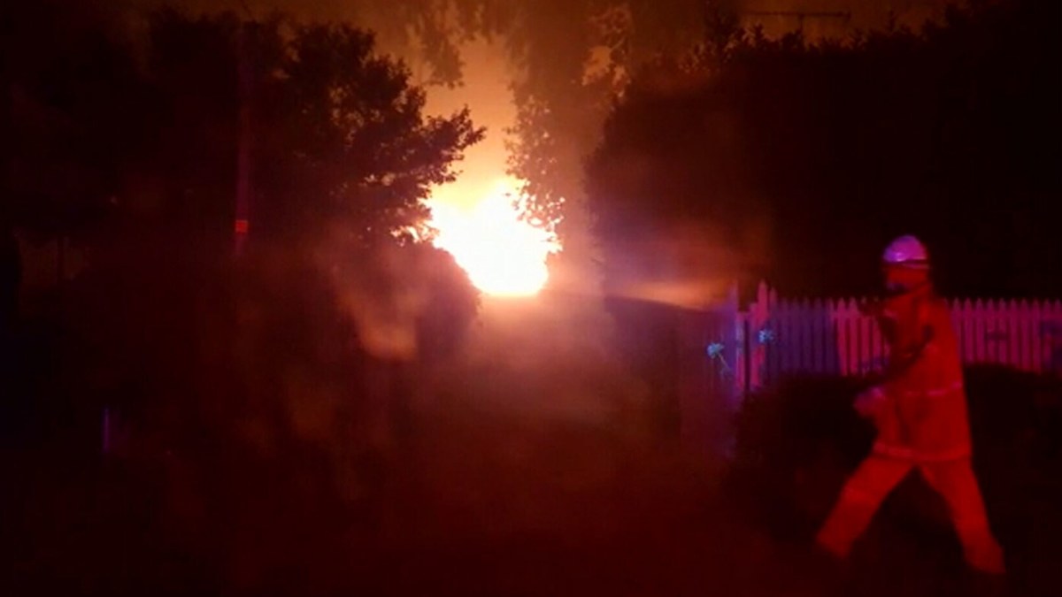 NSW Fires: NSW Southern Highlands town of Wingello gutted in middle of ...
