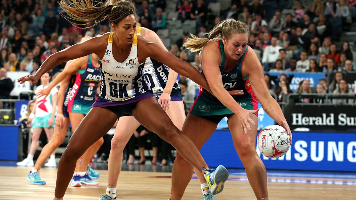Sunshine Coast Lightning advance to Super Netball semis with win over ...