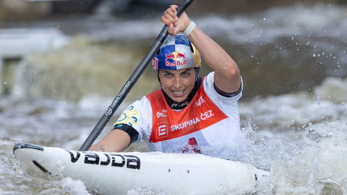 La posibilidad de Jess Fox, campeona de slalom en canoa de Australia, de portar la bandera.