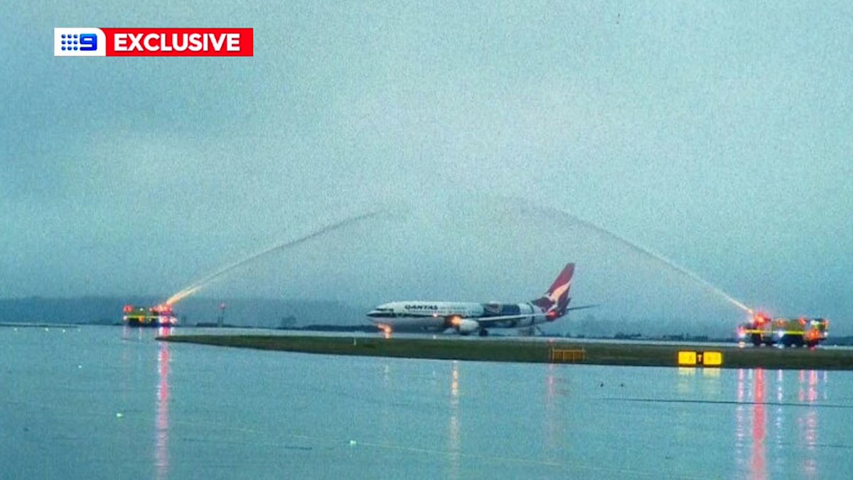 Coronavirus Australia: Border between NSW and Victoria opens, flights ...