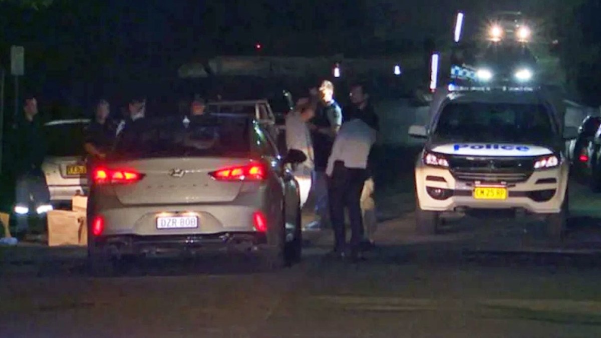 News Australia: Man arrested after woman dies on Sydney street in ...