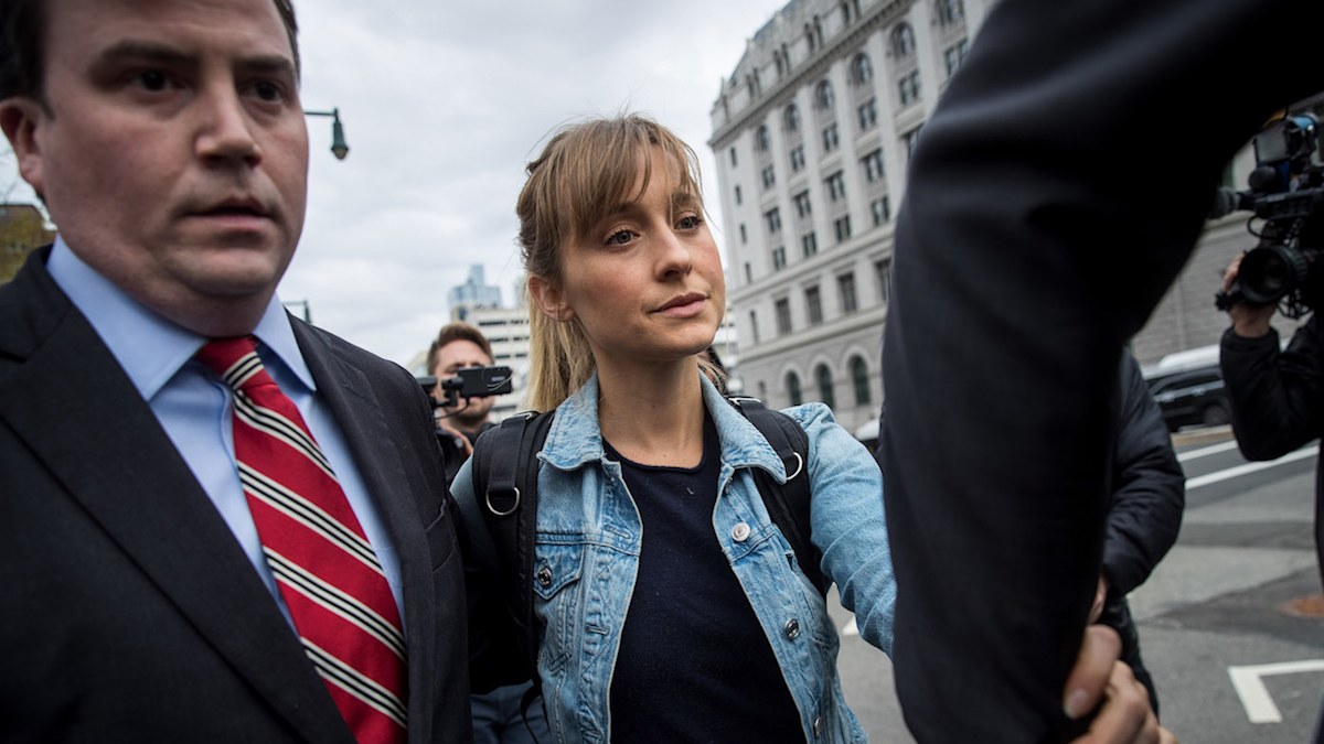 'Smallville' actress turned sex-cult leader of NXIVM Allison Mack ...