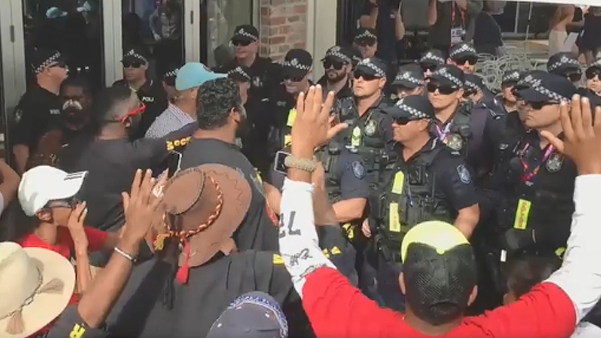 Police arrest five at indigenous protest during Commonwealth Games