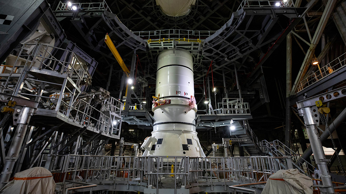 NASA begins assembling the rocket for Artemis moon mission | Nine.com.au