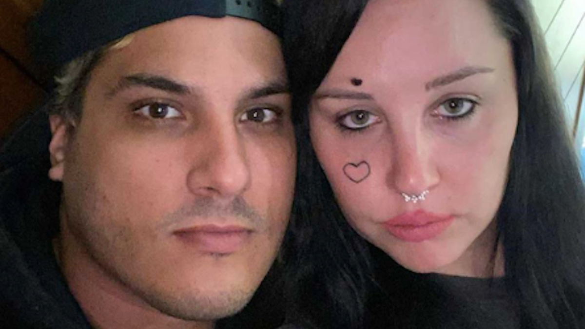 Amanda Bynes and fiancé Paul Michael split three weeks after getting ...
