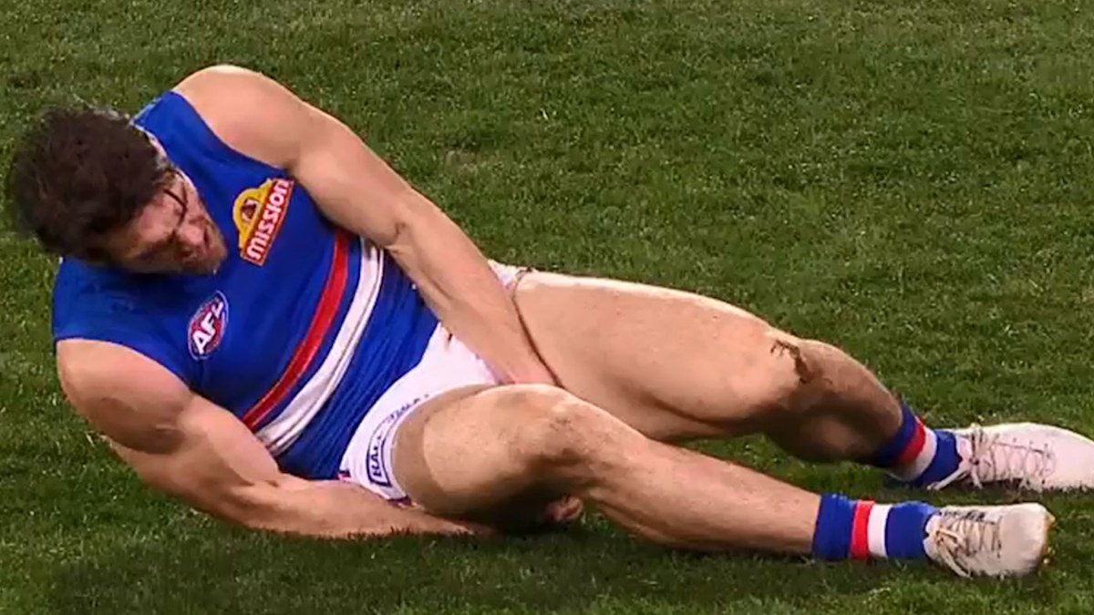 AFL news: Western Bulldogs' premiership duo suffer hamstring injuries ...