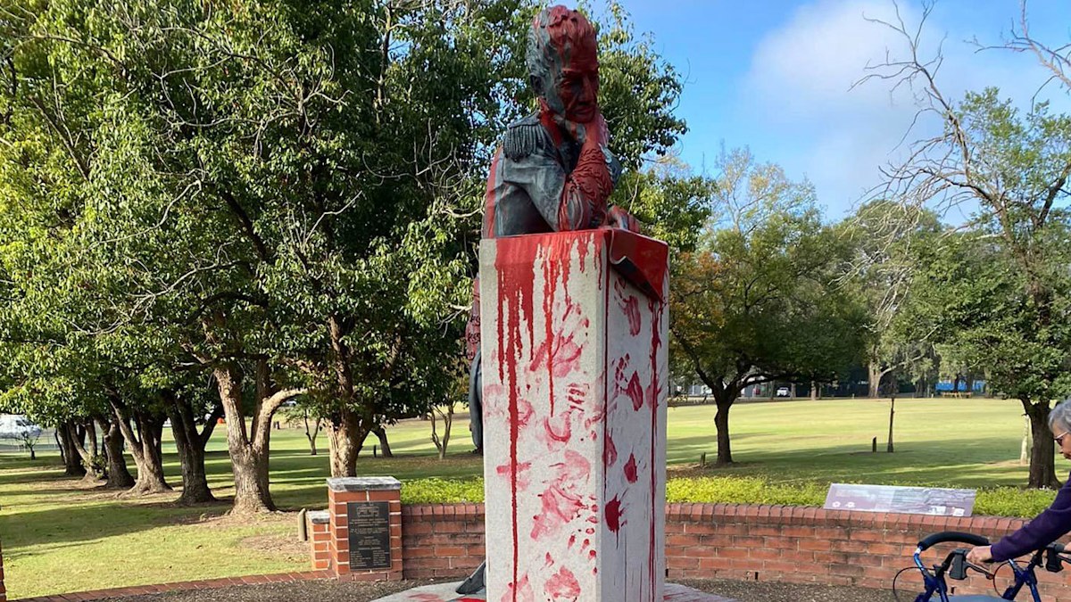 NSW crime: Sydney statue defaced after Anzac Day service | Nine.com.au