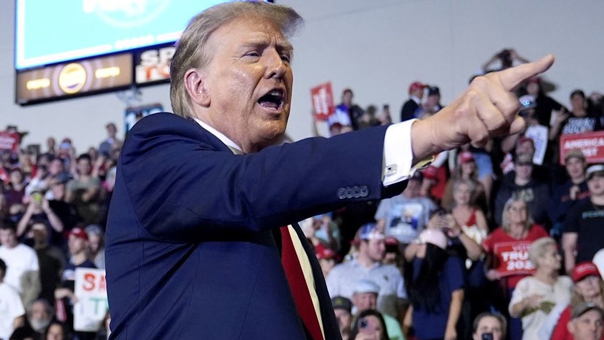 Donald Trump: Supreme Court asked to extend delay in election ...