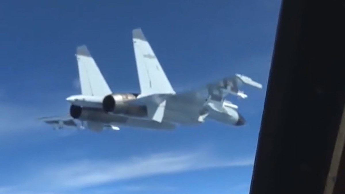 China news: Fighter jet intercepts US plane with 'unsafe manoeuvre ...