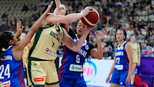 Sara Blicavs of the Opals against the Philippines.