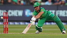 Marcus Stoinis gets creative during his BBL century.
