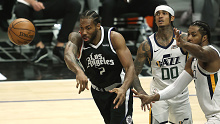 Kawhi Leonard finished with an all-round brilliant stat line of 34 points, 12 rebounds and five assists