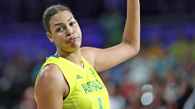 Elizabeth Cambage during the Women's Gold Medal Game at the Commonwealth Games