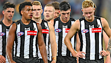  Collingwood walk from the ground at half time 