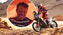 Aussie Daniel Sanders has vowed to continue in the Dakar Rally despite suffering a suspected broken collarbone and sternum in a crash.