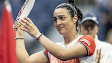 Ons Jabeur with the runner up trophy after the 2022 US Open final