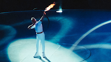 Archer lights up sky (Barcelona, 1992)