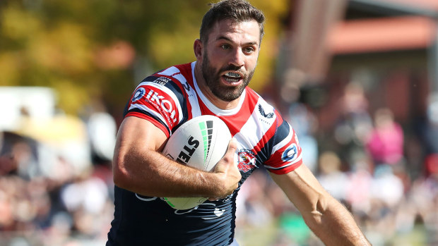 James Tedesco of the Roosters runs the ball during the round 23 NRL match between the St George Illawarra Dragons and the Sydney Roosters at Clive Berghofer Stadium, on August 22, 2021, in Toowoomba, Australia. (Photo by Jono Searle/Getty Images)