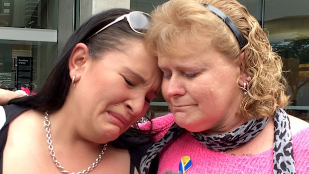Marlene Locke (right), mother of Sherelle Locke, speaks to the media outside the Brisbane Supreme Court. (AAP)