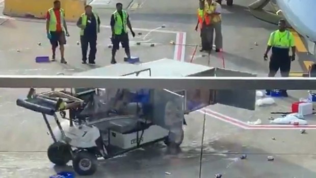 Catering cart loses control at Chicago O'Hare Airport