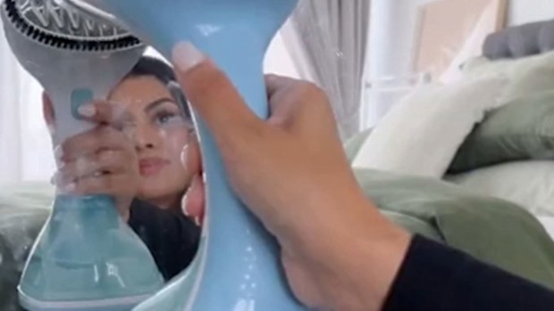Cleaning hacks using a garment steamer