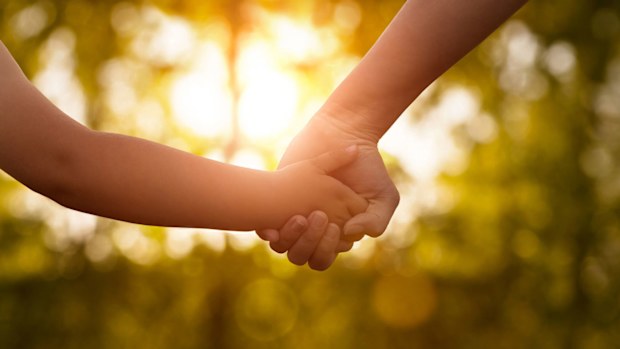 Single mum stays away from the married mums 