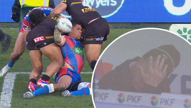Adam O'Brien reacts to a horror moment from Dane Gagai and his Knights teammates late in the first half against the Panthers