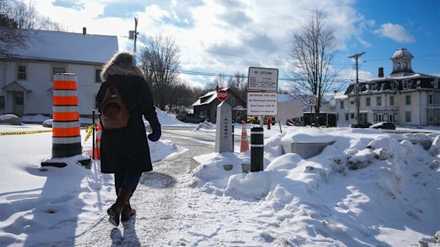 Crossing the border between Canada and the US is a simple process.