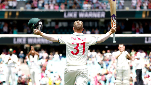 David Warner of Australia acknowledges the crowd after being dismissed by Sajid Khan of Pakistan in his final innings during day four of the Men's Third Test Match in the series between Australia and Pakistan at Sydney Cricket Ground on January 06, 2024 in Sydney, Australia. (Photo by Darrian Traynor/Getty Images)