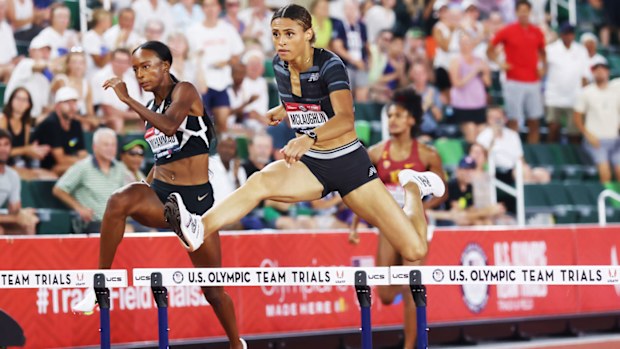 Sydney McLaughlin shatters the women's 400m hurdle world record.