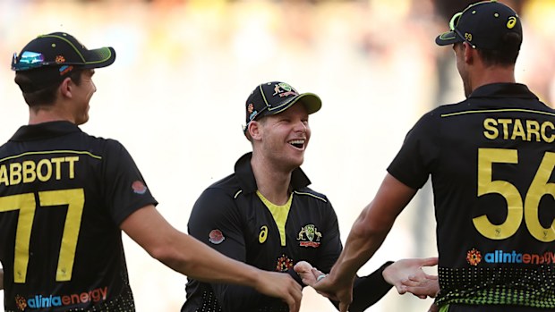 Sean Abbott, Steve Smith & Mitchell Starc 