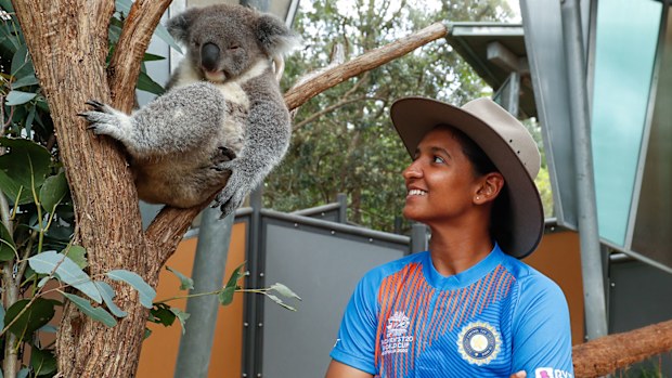 Harmanpreet Kaur poses with a koala 