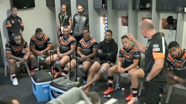 Michael Maguire gives his players a spray
