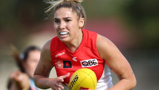 Swans player Alexia Hamilton.