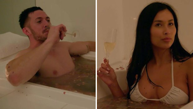 MAFS 2023 Honeymoons: Evelyn and Rupert in the bath