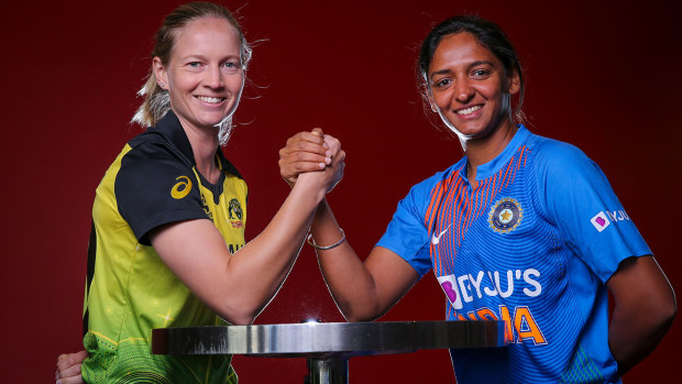 Womens T20 Captains Meg Lanning (L) of Australia and Harmanpreet Kaur of India pose for a photo