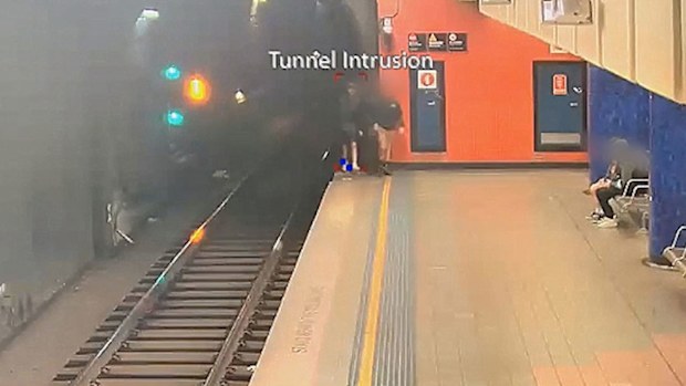 Trespassers on railtracks in Sydney