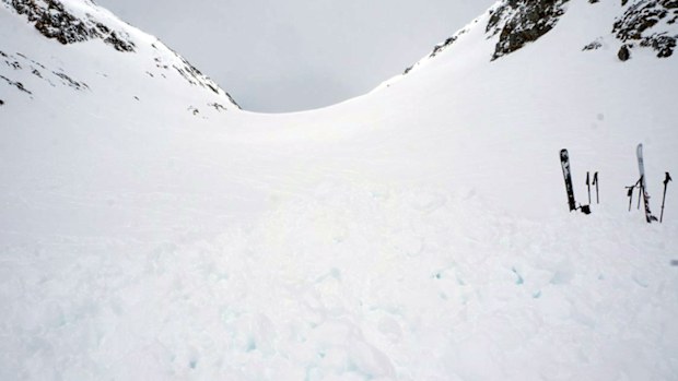 2804_nh_switzerlandavalanche2