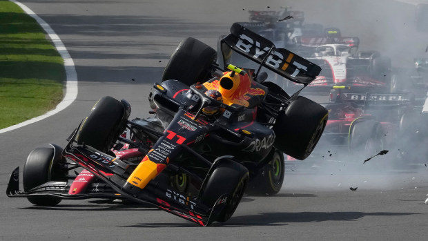 Sergio Perez crashing out of the Mexico City Grand Prix.