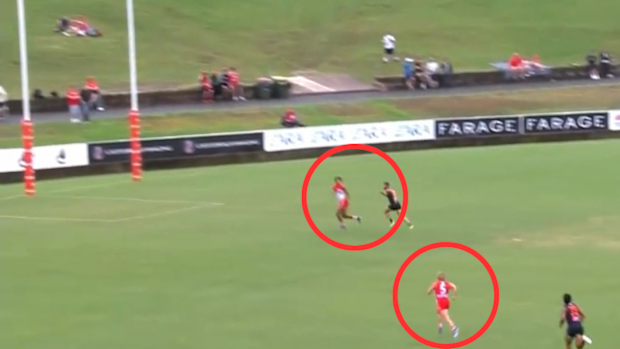 Isaac Heeney ve Joel Amartey, içeride görmezden gelindi.