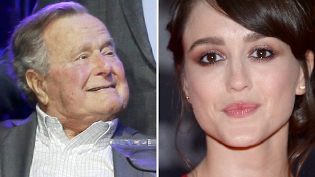 George HW Bush has "apologised" for touching actress Heather Lind from behind. 